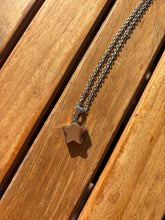 Cargar imagen en el visor de la galería, Collier-urne-etoile
