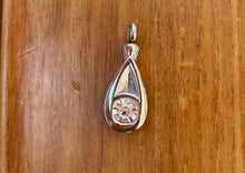 Cargar imagen en el visor de la galería, Joyas Funerarias: LarmRuby