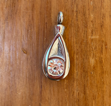 Cargar imagen en el visor de la galería, Joyas Funerarias: LarmRuby