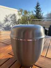 Cargar imagen en el visor de la galería, urne funeraire Paris en métal