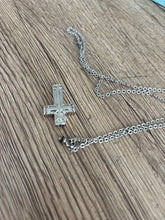 Cargar imagen en el visor de la galería, Bijou Funéraire Croix - photo 2