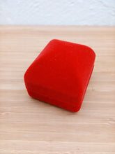 Cargar imagen en el visor de la galería, Boîte à Bijoux Rouge - photo 3