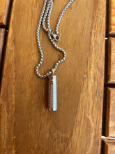 Cargar imagen en el visor de la galería, chaine collier urne pulta