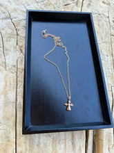 Cargar imagen en el visor de la galería, Collier Urne Ange Rose gold - photo 3