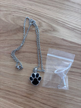 Cargar imagen en el visor de la galería, collier urne argenté et noir