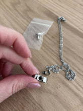 Cargar imagen en el visor de la galería, Collier urne cœur LOVE - photo 5