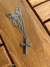 Cargar imagen en el visor de la galería, Pendentif Funéraire Croix - photo 2