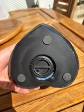 Cargar imagen en el visor de la galería, urne angel chat vue du dessous