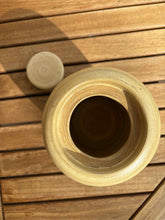 Cargar imagen en el visor de la galería, urne cineraire bakka bambou vue du dessus