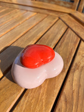 Cargar imagen en el visor de la galería, urne coeur rouge
