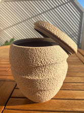 Cargar imagen en el visor de la galería, Urne funéraire biodégradable - photo 1