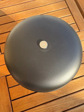 Cargar imagen en el visor de la galería, urne funeraire cineraire noire