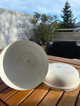 Cargar imagen en el visor de la galería, urne funeraire metal blanc et argent"