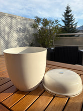 Cargar imagen en el visor de la galería, urne metal blanc et argent