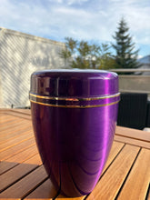 Cargar imagen en el visor de la galería, Urne Métal Œillet violette - photo 2