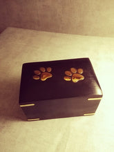 Cargar imagen en el visor de la galería, Urna Funeraria Blacky (defecto)