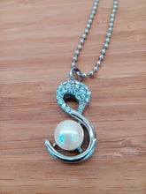 Cargar imagen en el visor de la galería, Bijou Cinéraire - Cisne Blanco