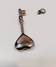 Cargar imagen en el visor de la galería, Bijou Cinéraire Clave Del Corazón