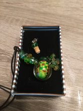 Cargar imagen en el visor de la galería, Colgante Funerario Fantasía Verde