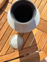 Cargar imagen en el visor de la galería, Cremation Urn BLANCO
