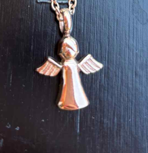 Cargar imagen en el visor de la galería, Collar Urna Ángel Oro rosa
