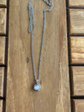 Cargar imagen en el visor de la galería, chaine collier urne
