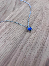Cargar imagen en el visor de la galería, Collier Cinéraire Cœur Cristal Bleu - photo 3
