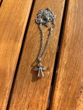 Cargar imagen en el visor de la galería, Collier Urne Ange Argenté - photo 4
