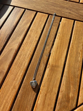 Cargar imagen en el visor de la galería, Collier Urne Coeur Patte - photo 4
