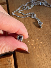 Cargar imagen en el visor de la galería, Collier Urne Cœur Brillant - photo 4
