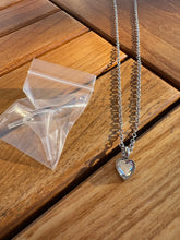 Cargar imagen en el visor de la galería, Collier Urne Cœur Brillant - photo 6
