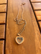 Cargar imagen en el visor de la galería, Collier Urne cœur gold - photo 3
