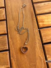 Cargar imagen en el visor de la galería, Collier Urne cœur gold - photo 4
