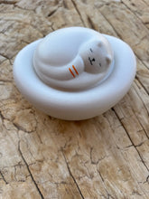 Cargar imagen en el visor de la galería, Urne Chat céramique blanche - photo 6
