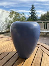 Cargar imagen en el visor de la galería, urne bleue celes biodegradable ouverte
