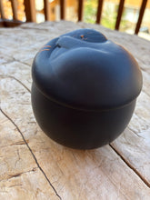 Cargar imagen en el visor de la galería, urne chat ceramique de dos
