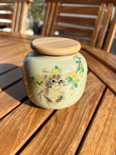 Cargar imagen en el visor de la galería, urne chat ceramique fleurs

