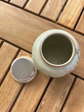 Cargar imagen en el visor de la galería, Intérieur urne funéraire chat
