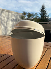 Cargar imagen en el visor de la galería, urne funeraire blanche
