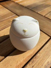 Cargar imagen en el visor de la galería, Urne funéraire Chat blanche - photo 1

