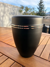 Cargar imagen en el visor de la galería, urne funeraire noire pour humain
