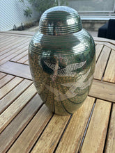 Cargar imagen en el visor de la galería, urne lokia grand format
