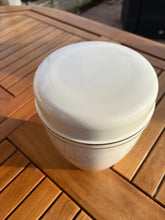 Cargar imagen en el visor de la galería, Urne Métal Œillet blanche - photo 4
