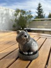 Cargar imagen en el visor de la galería, Urne Pour Hamster Figurine - photo 2
